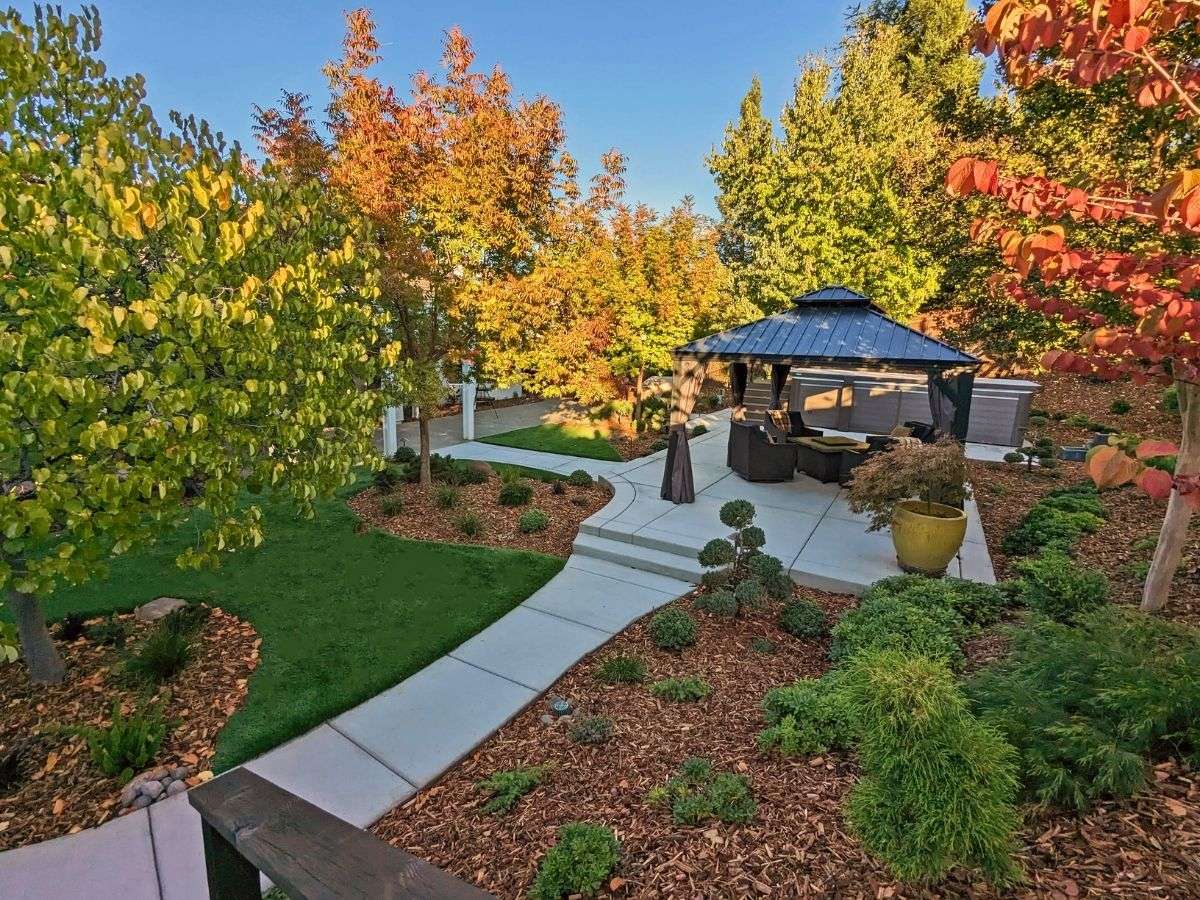 Construction Portfolio - Landscape and Overhanging