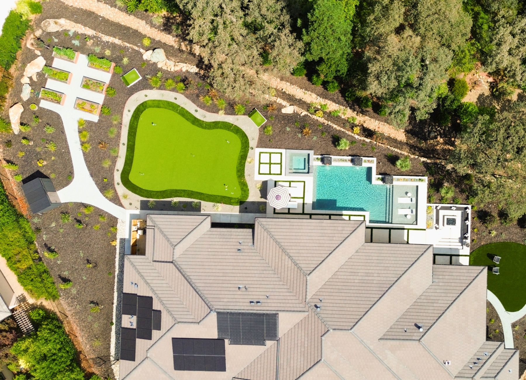 Landscape and Swimming Pool Design (3)